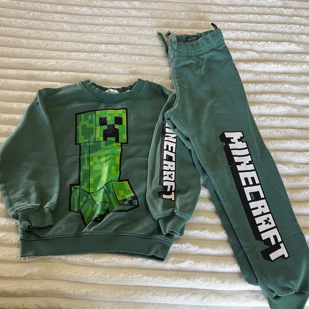 Boys Minecraft sweat suit